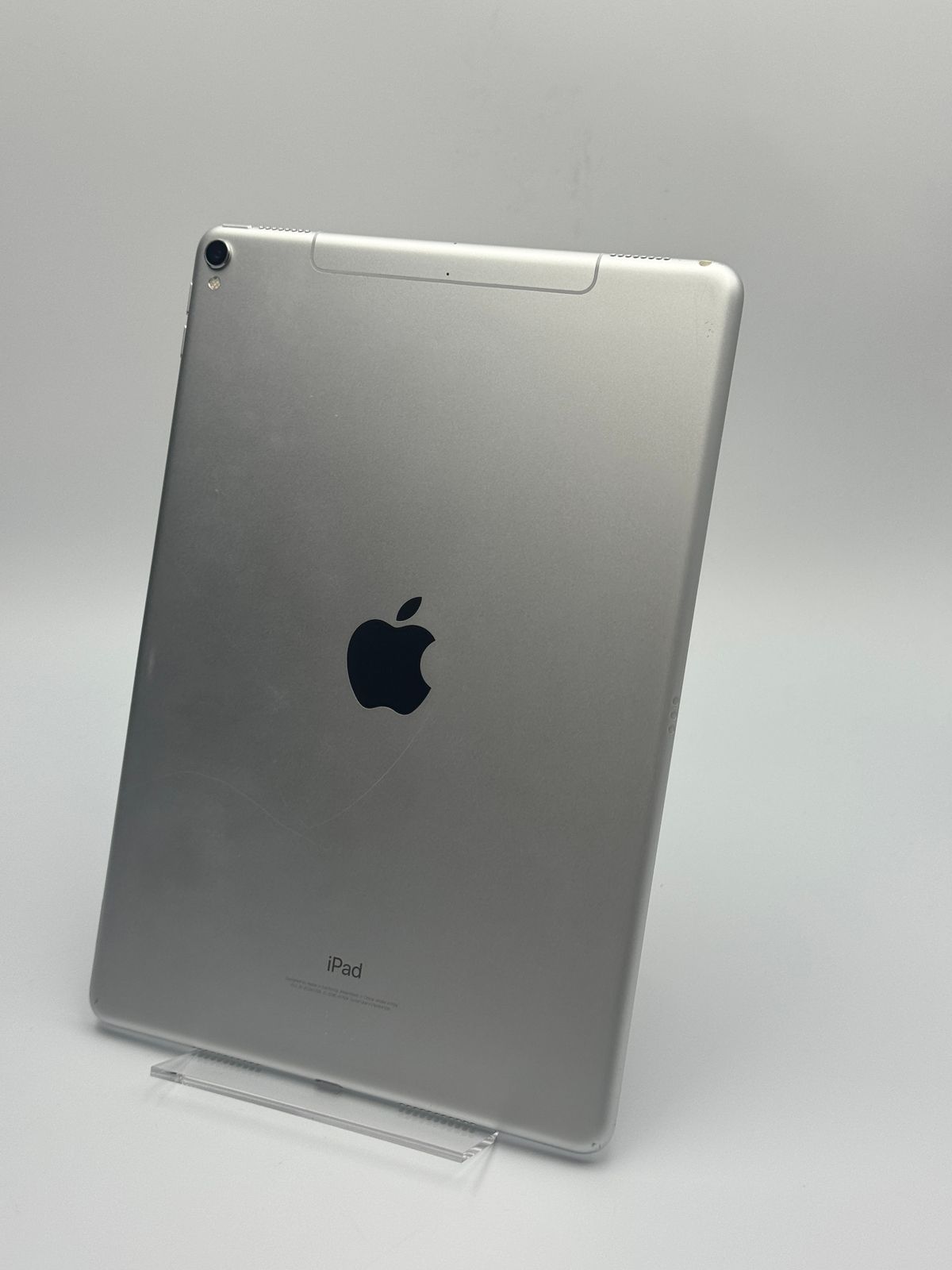 【中古C】iPad Pro 10.5-inch 256GB シルバー wifi+Cellular バッテリー【62%】 SIMフリー 白ロム