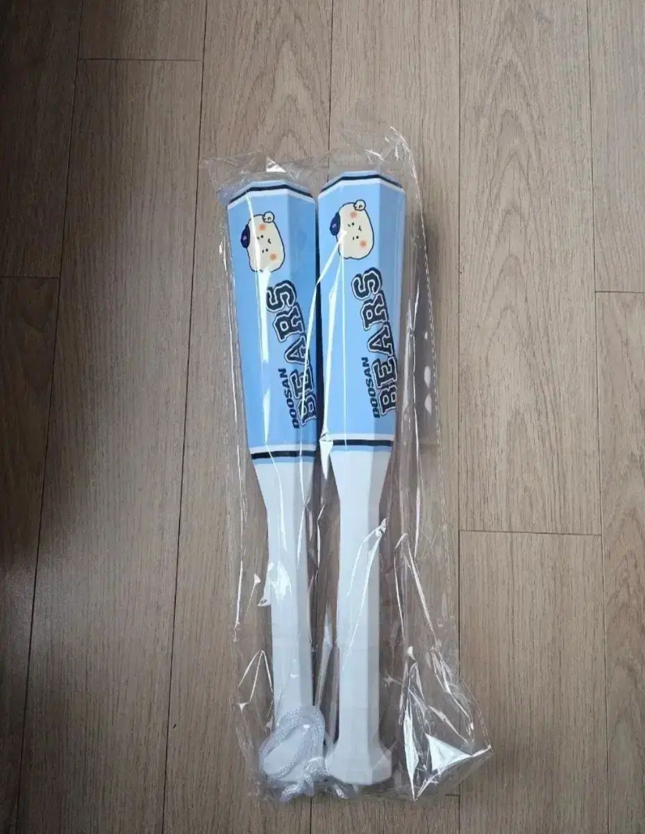 斗山ベアーズ 壊れたクマ 応援バット