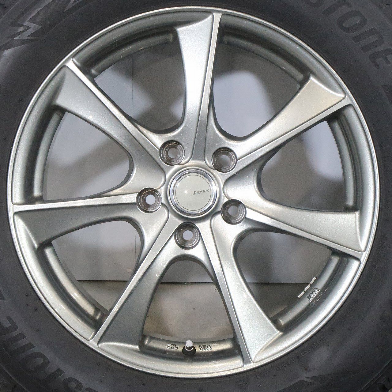 BS DM-V3 225/65R17 社外アルミホイールラブフォー外し