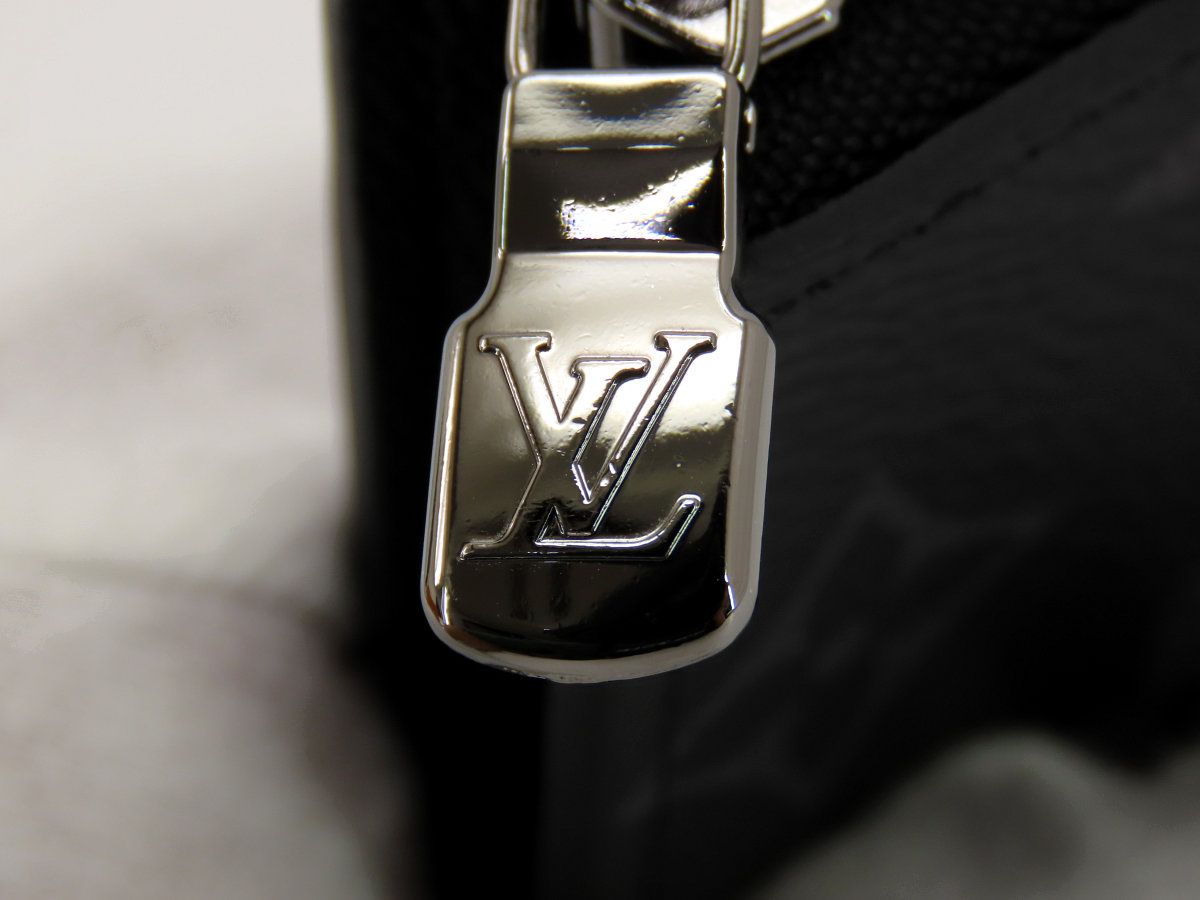 未使用】ルイヴィトン LOUIS VUITTON モノグラムエクリプス ポルトモネ