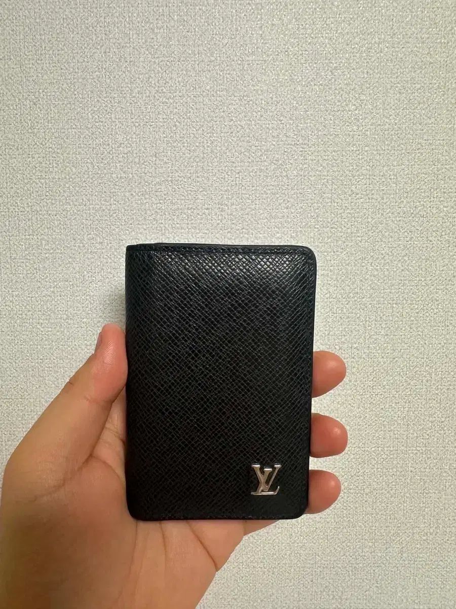 ルイヴィトン タイ ガ オーガナイザー