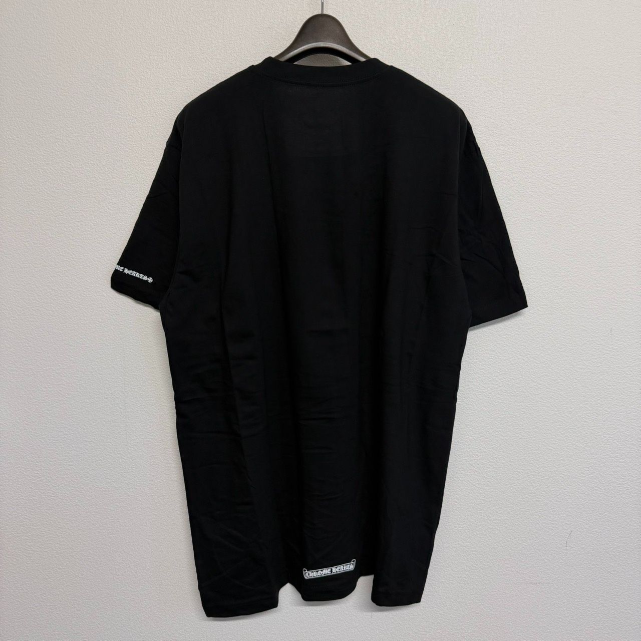 CHROME HEARTS Neck Logo クロムハーツ ネックロゴ 黒 ブラック 半袖 Tシャツ トップス メンズ レディース XLサイズ 新品未使用 2490 CHROME HEARTS Neck Logo クロムハーツ ネックロゴ 黒 ブラック 半袖 Tシャツ トップス メンズ レディース XLサイズ 新品未使用 2490
