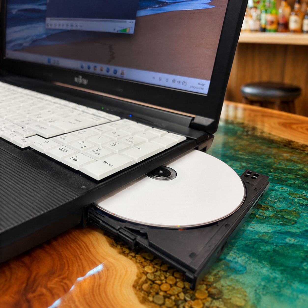 【★特価品★大画面 ノートPC】目の悪い方も大丈夫☆A576☆ 現品管理番号：0405JPO1 ☆特価品☆大画面ノートPC】目の悪い方も大丈夫☆富士通A576☆ - メルカリ