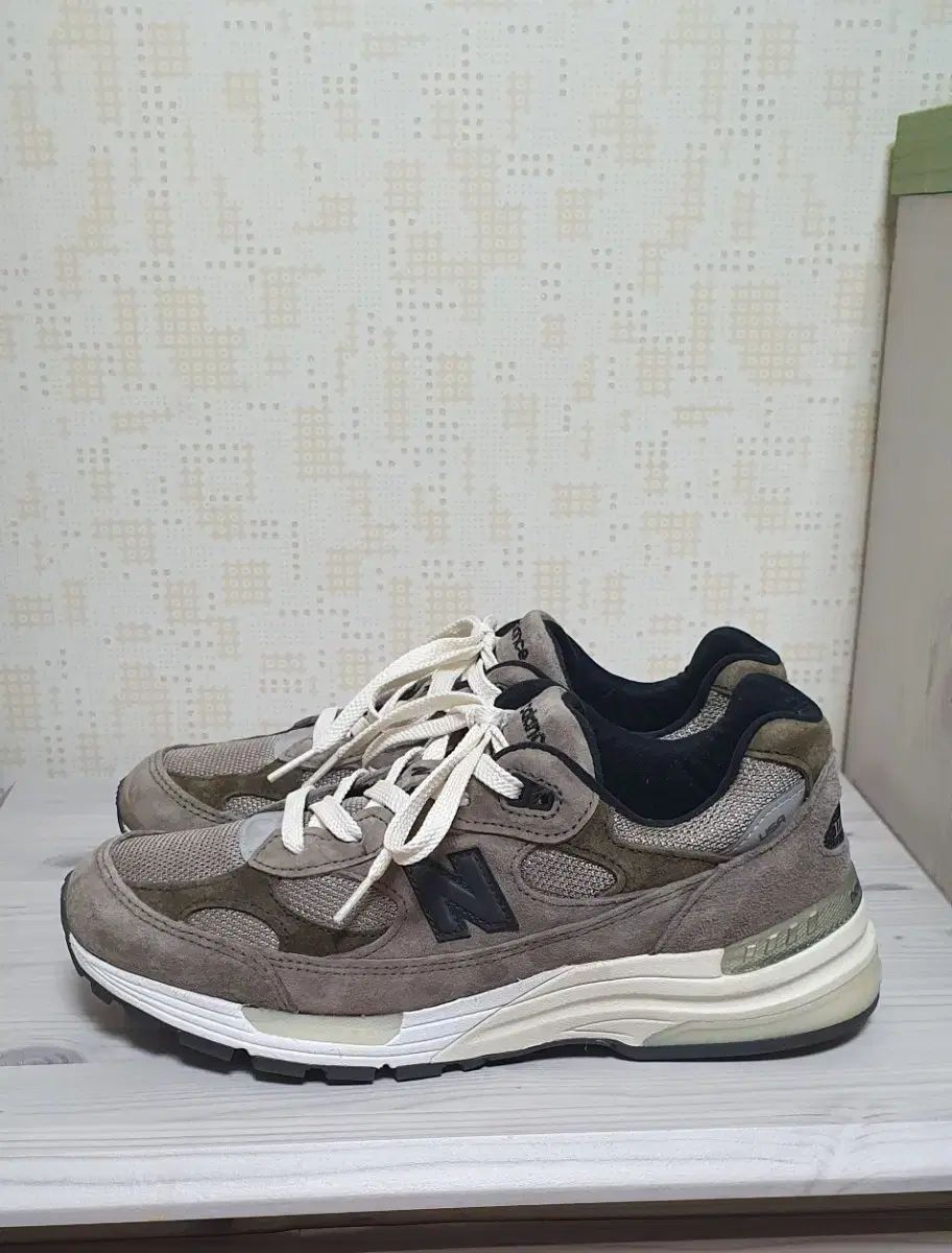 255 ニューバランス 992 X ジョウンド グレー 255サイズ 出品