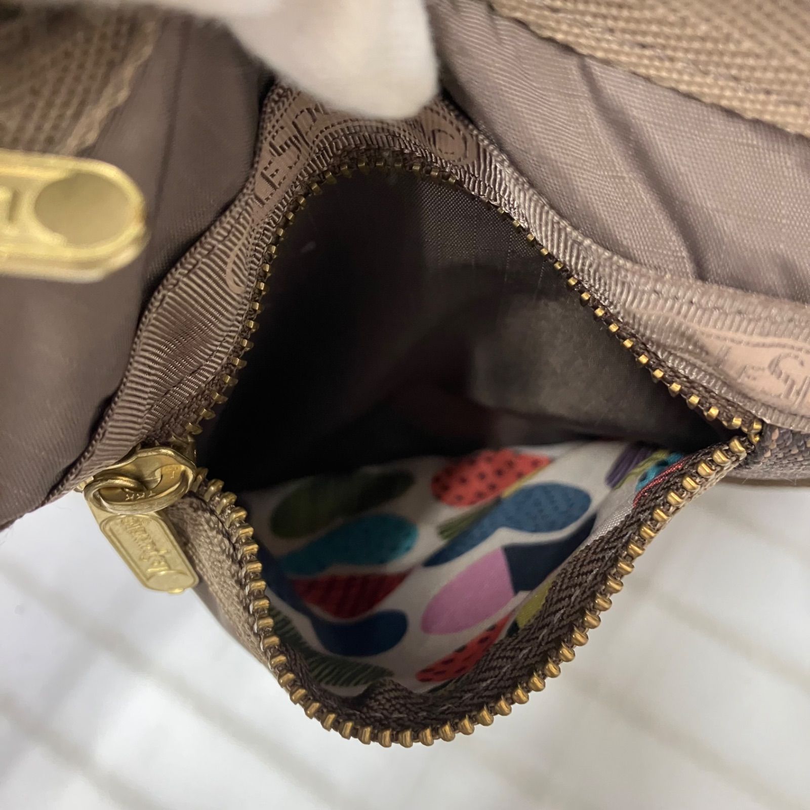 2744 LeSportsac レスポートサック ショルダーバッグ 斜めがけ 紐調節 