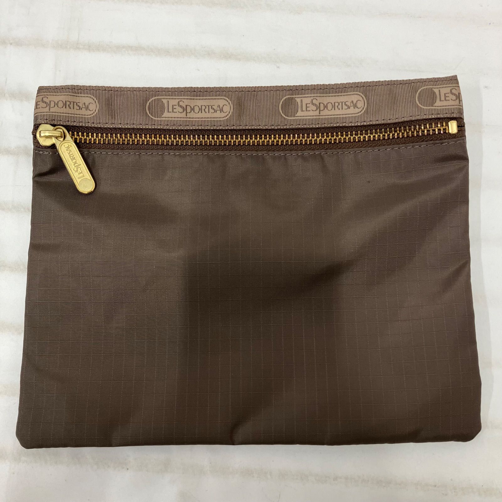 2744 LeSportsac レスポートサック ショルダーバッグ 斜めがけ 紐調節 