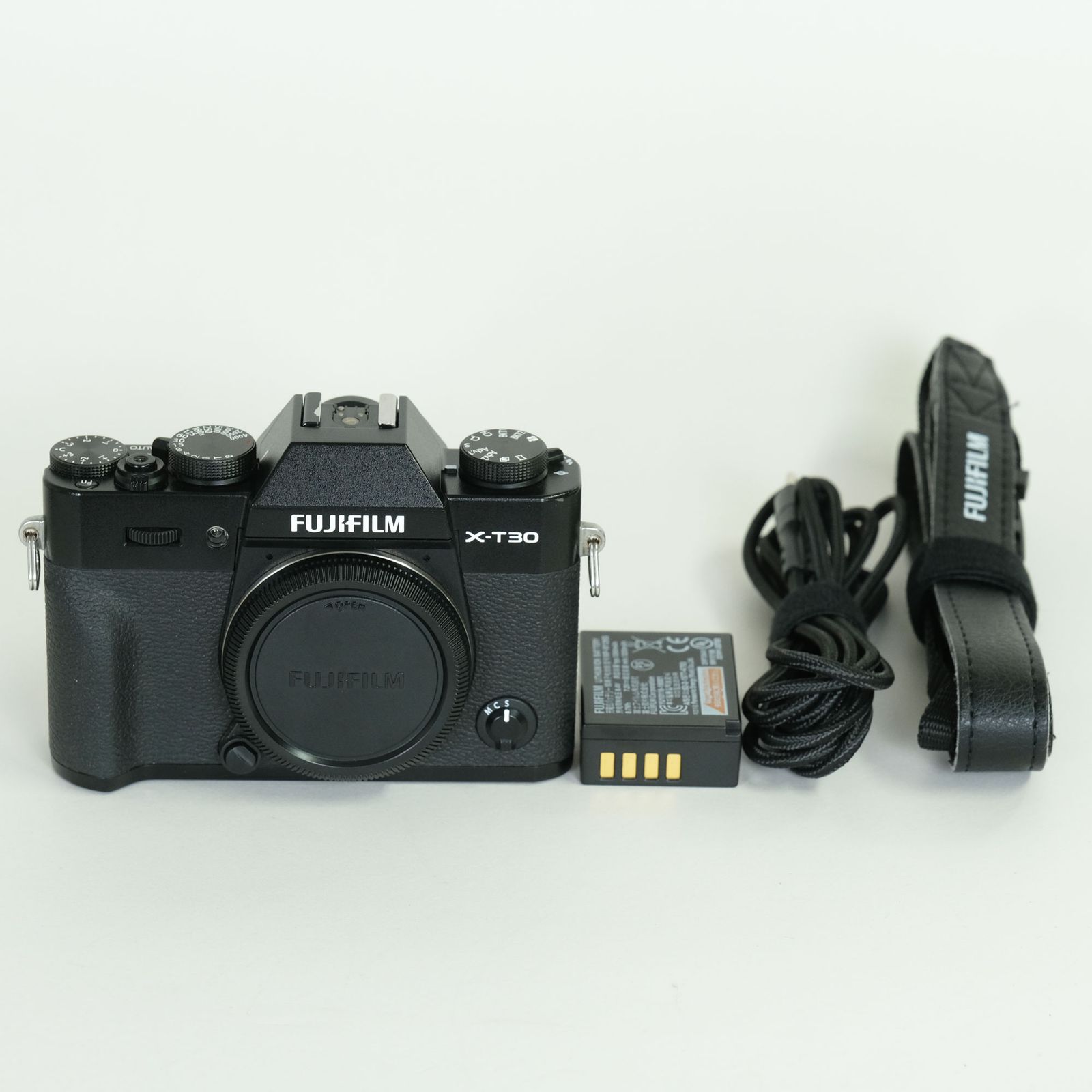 富士フイルムX-T30ブラック_アイピース、元箱、保証書付き 富士フイルムX-T30ブラック_アイピース、元箱、保証書付き 【公式通販】