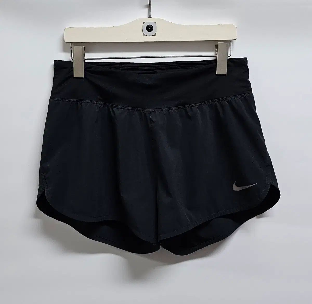 ナイキ レディース ドライフィット ランニングショーツ L
