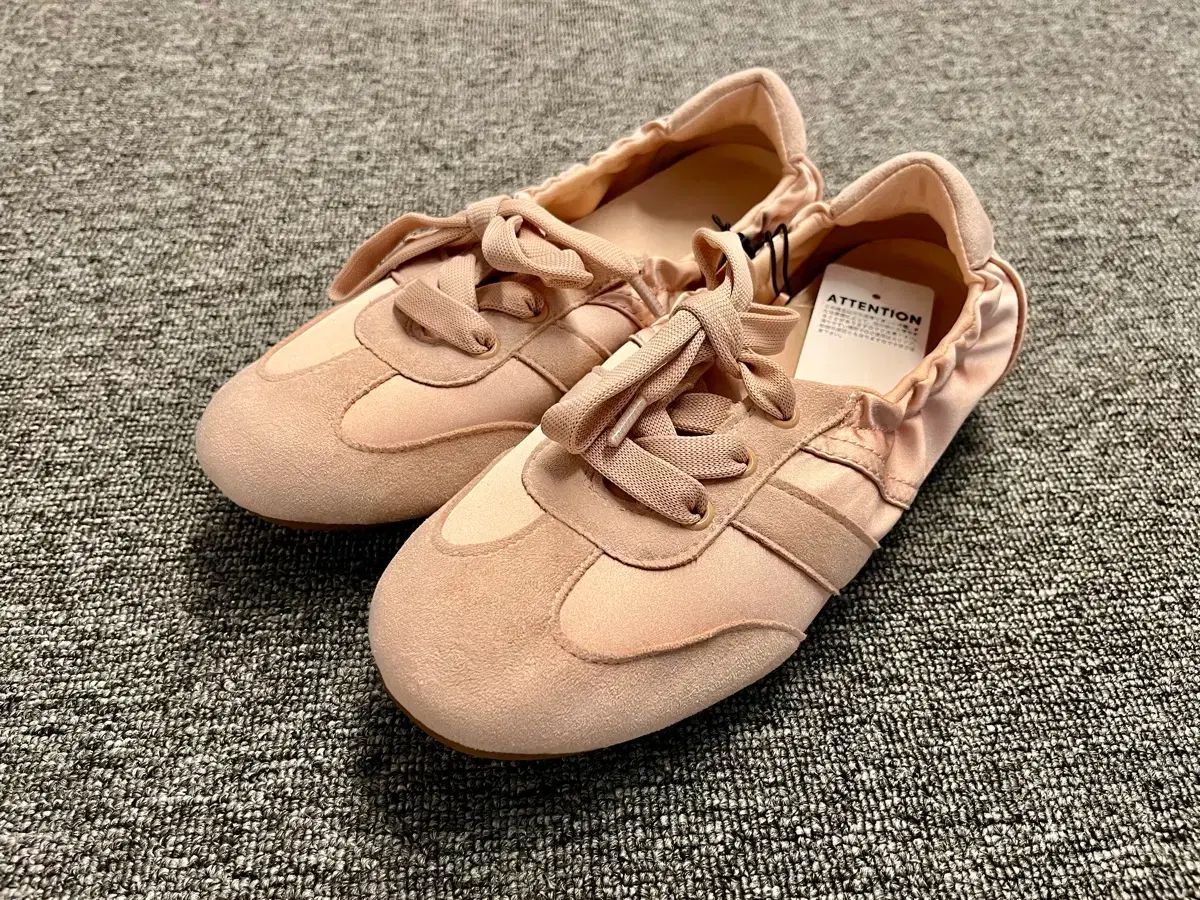 235 ジーユー GU バレエシューズ ピンク M 新品