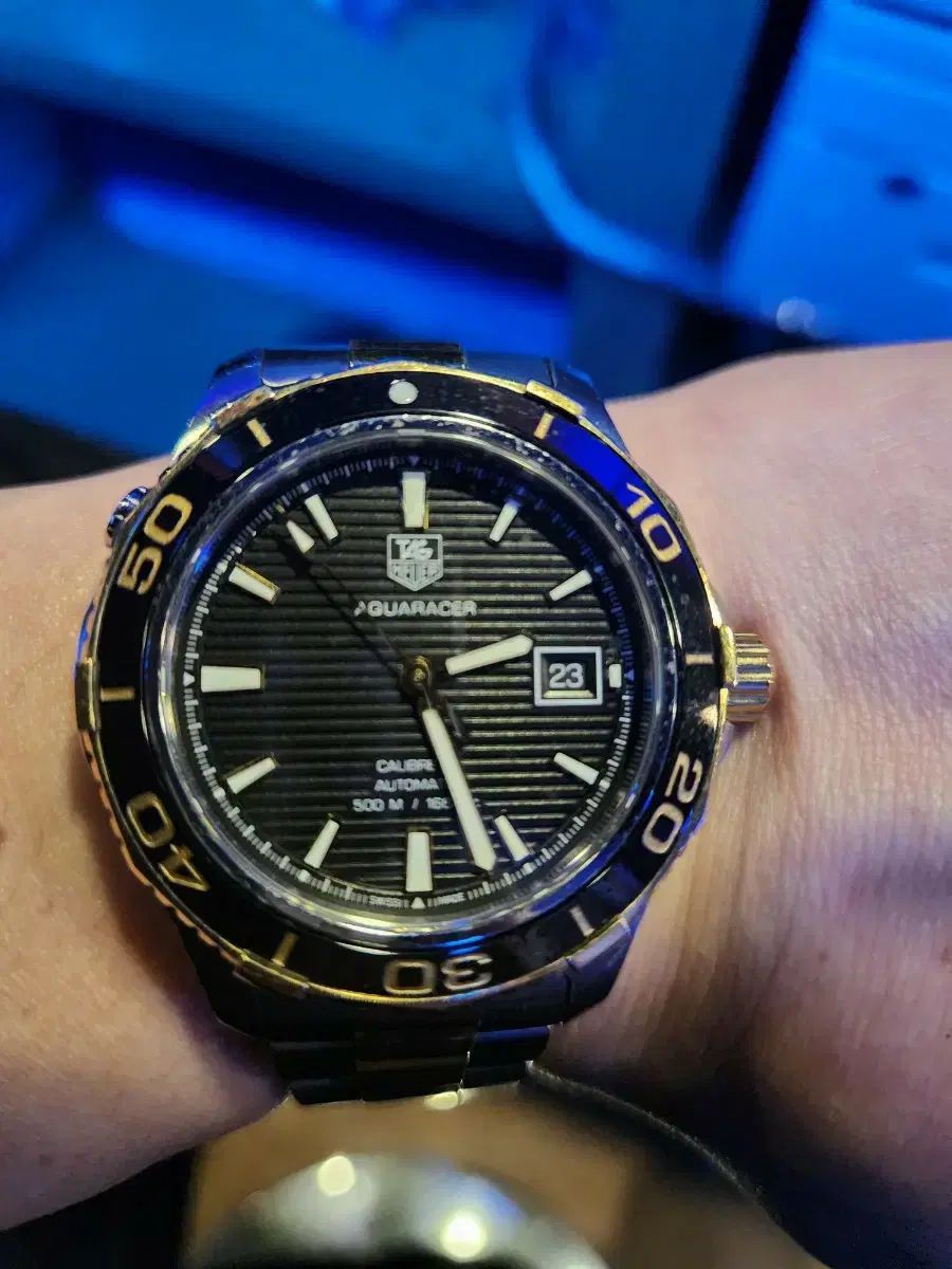 タグ・ホイヤー アクアレーサー オートマティック ブラック/GOLD 110,716円