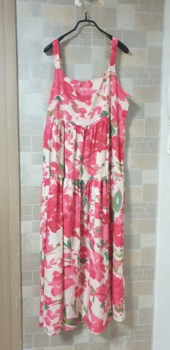 レディース 花柄ワンピース (新品)