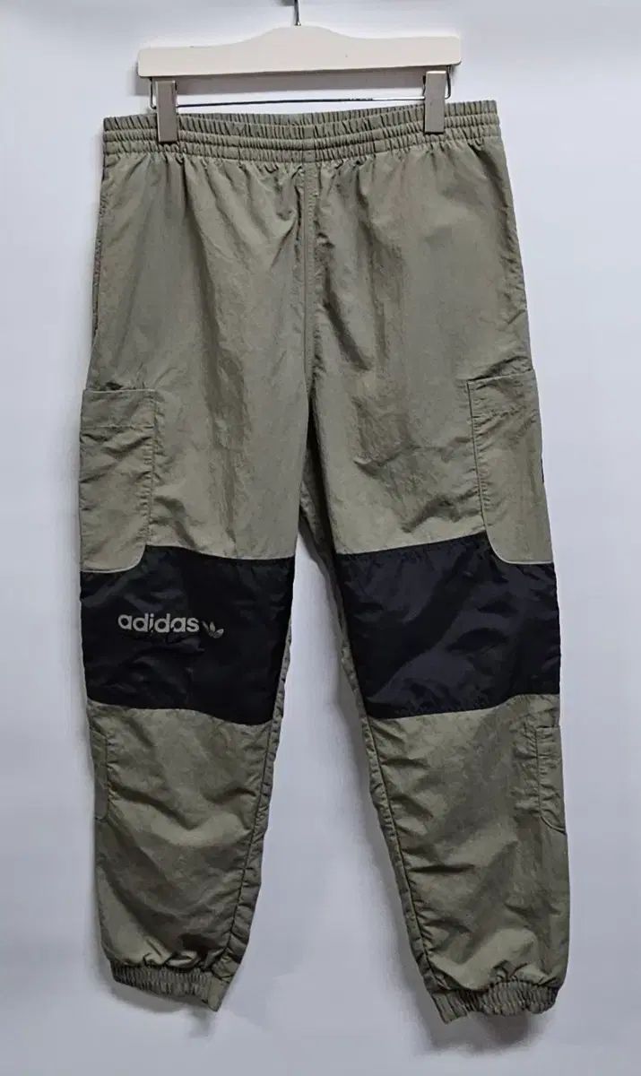 アディダス テック カーゴ トラックパンツ XL