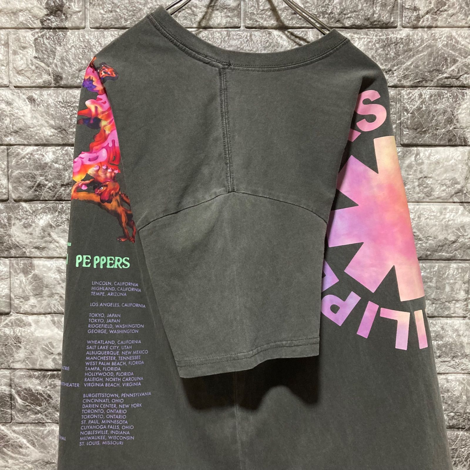 RED HOT CHILI PEPPERS Tシャツ 2024 ツアー L - メルカリ