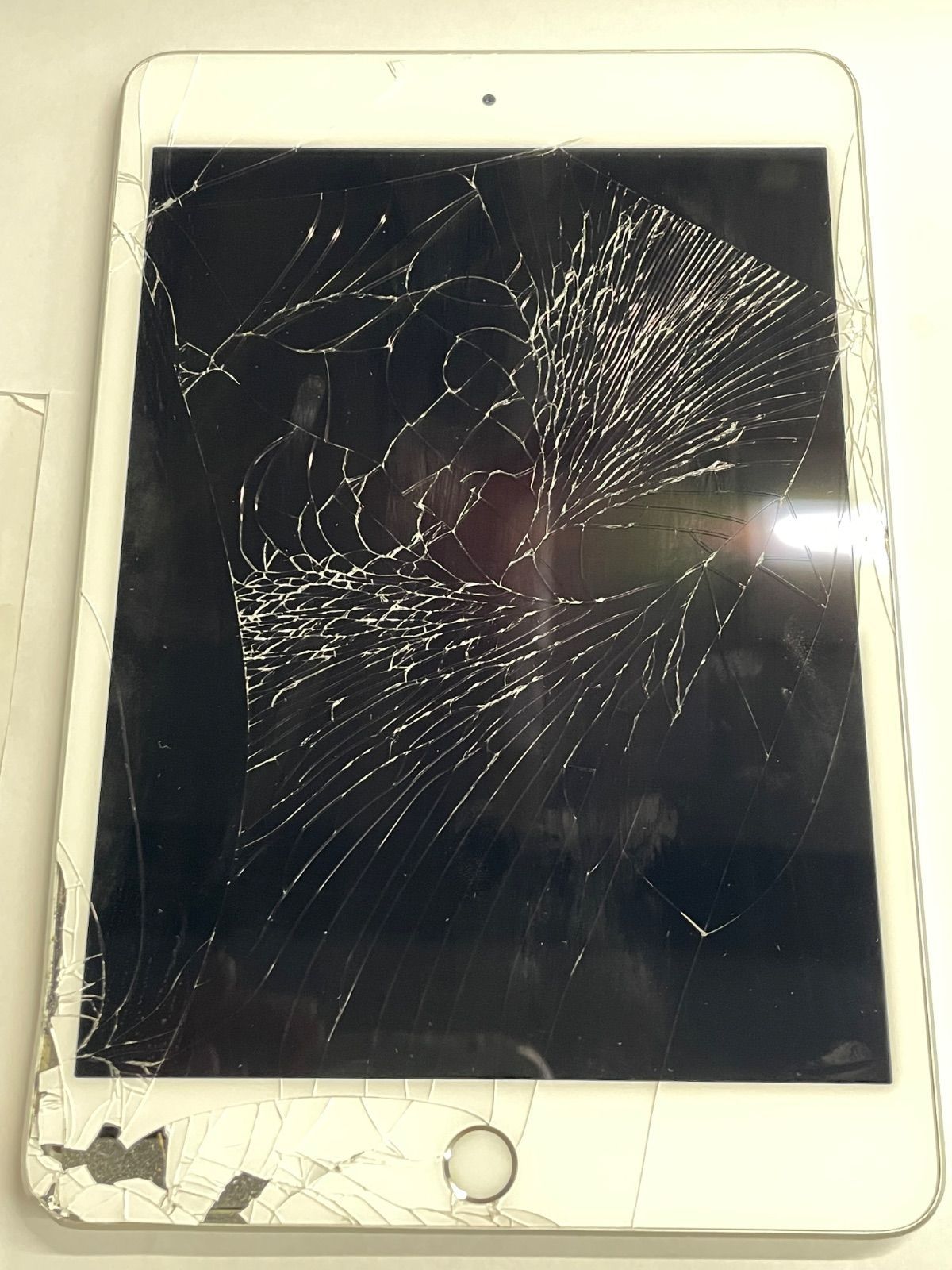 訳あり】iPad mini 5 64GB シルバー - メルカリ