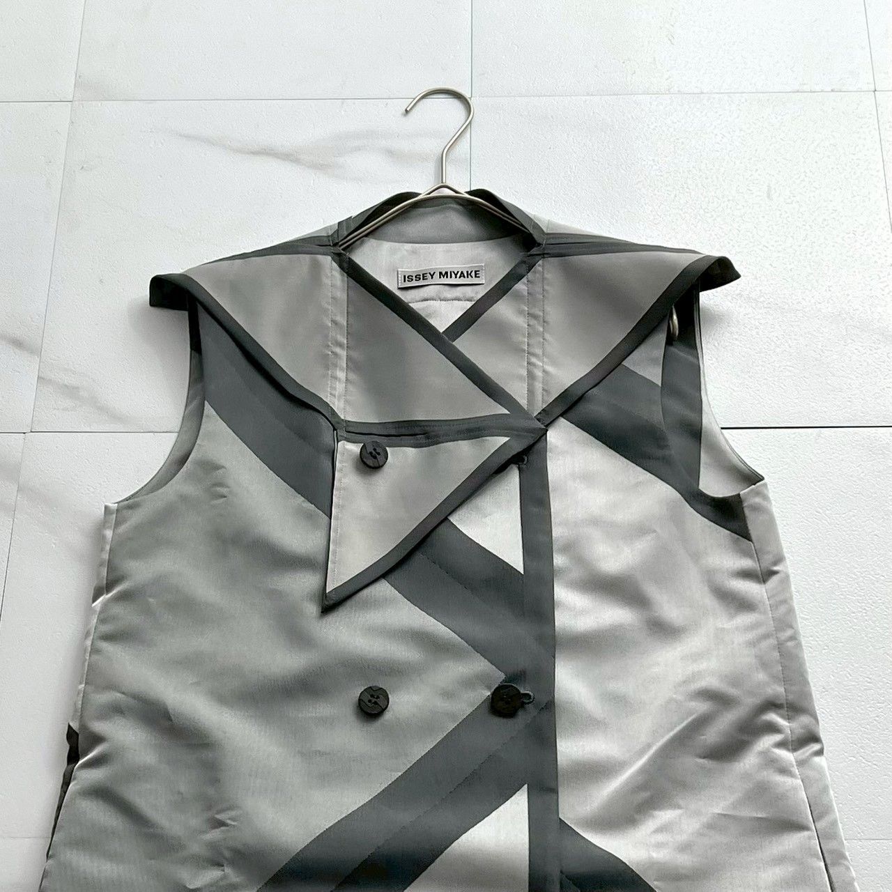 70s ISSEY MIYAKE イッセイミヤケ ベスト ノースリーブ 希少✨ISSEY MIYAKE イッセイミヤケ オリガミドレス ジレワンピース