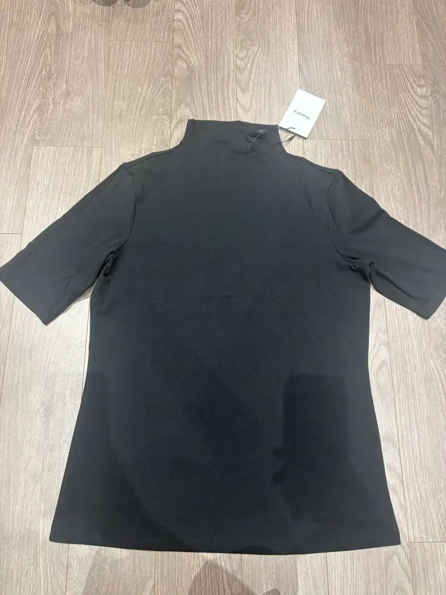 タグ付き新品) Theory セオリー Tシャツ