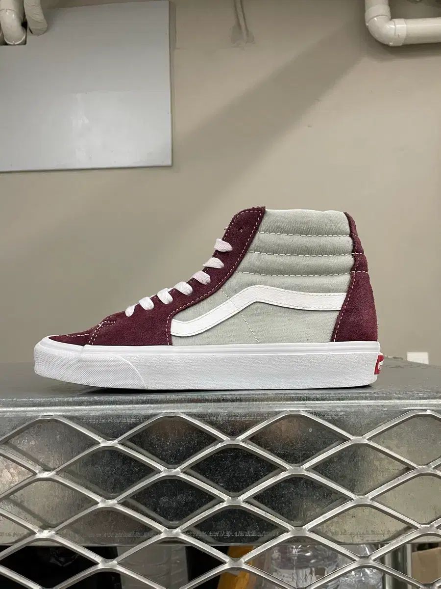 VANS ヴァンズ スケート ハイ グレーレッド 255 (gr-4053)