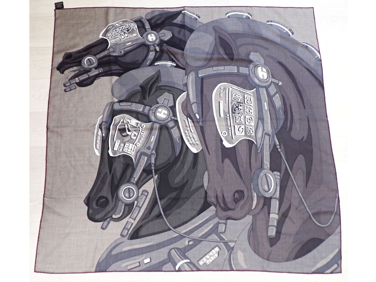 HERMES エルメス スカーフ カレH 100 ホース グレー系 100×100