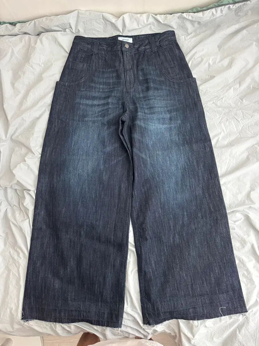 999ヒューマニティ デニム BIG POCKET BAGGY DENIM 8,507円