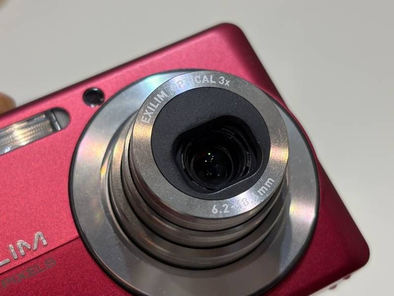 CASIO EXILIM EX-Z700 デジカメ コンパクトデジタルカメラ レッド 動作