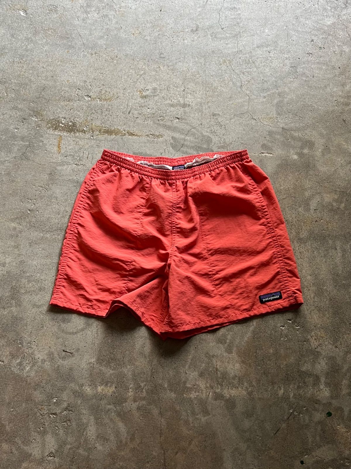 patagonia バギーズショーツ S 赤 レッド系
