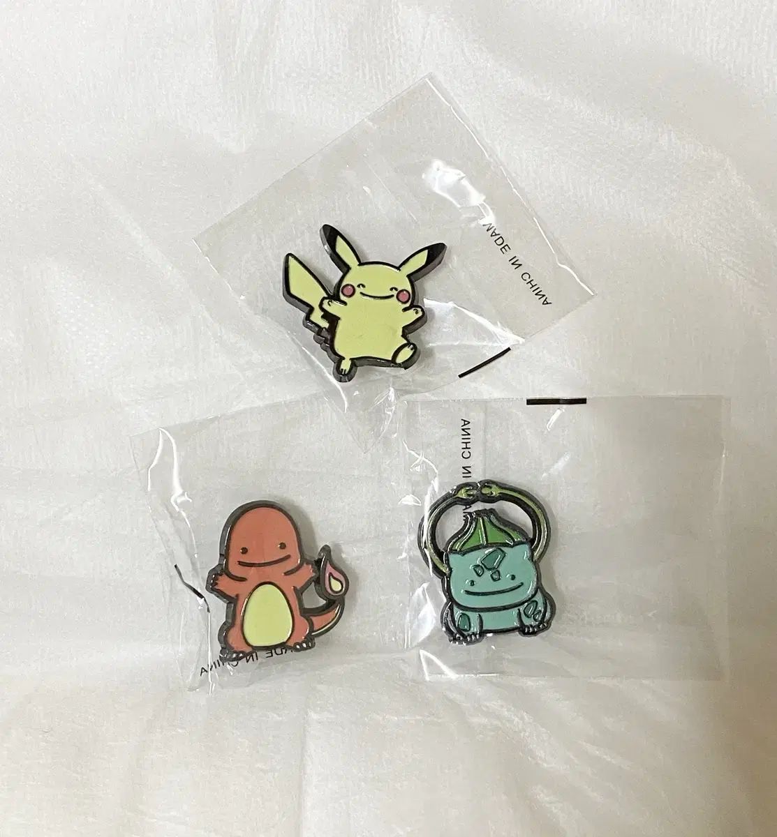 カラーグラム バッジ ピカチュウ ヒトカゲ フシギダネ まとめ 変身メタモン 未開封
