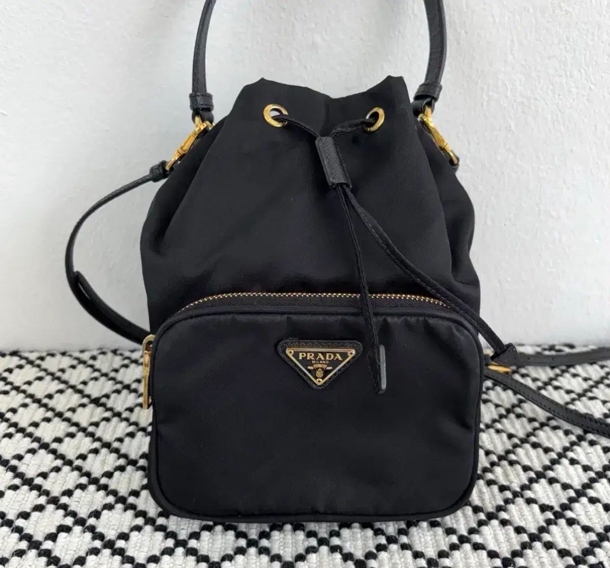PRADA ナイロン バケットバッグ ブラック (インナーバッグ含む)