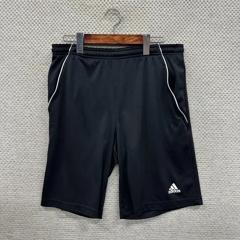 アディダス ジャージ ハーフパンツ 100 D02464