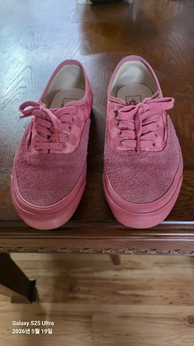 VANS アセンティック ピンク スウェード チェッカーボード スニーカー