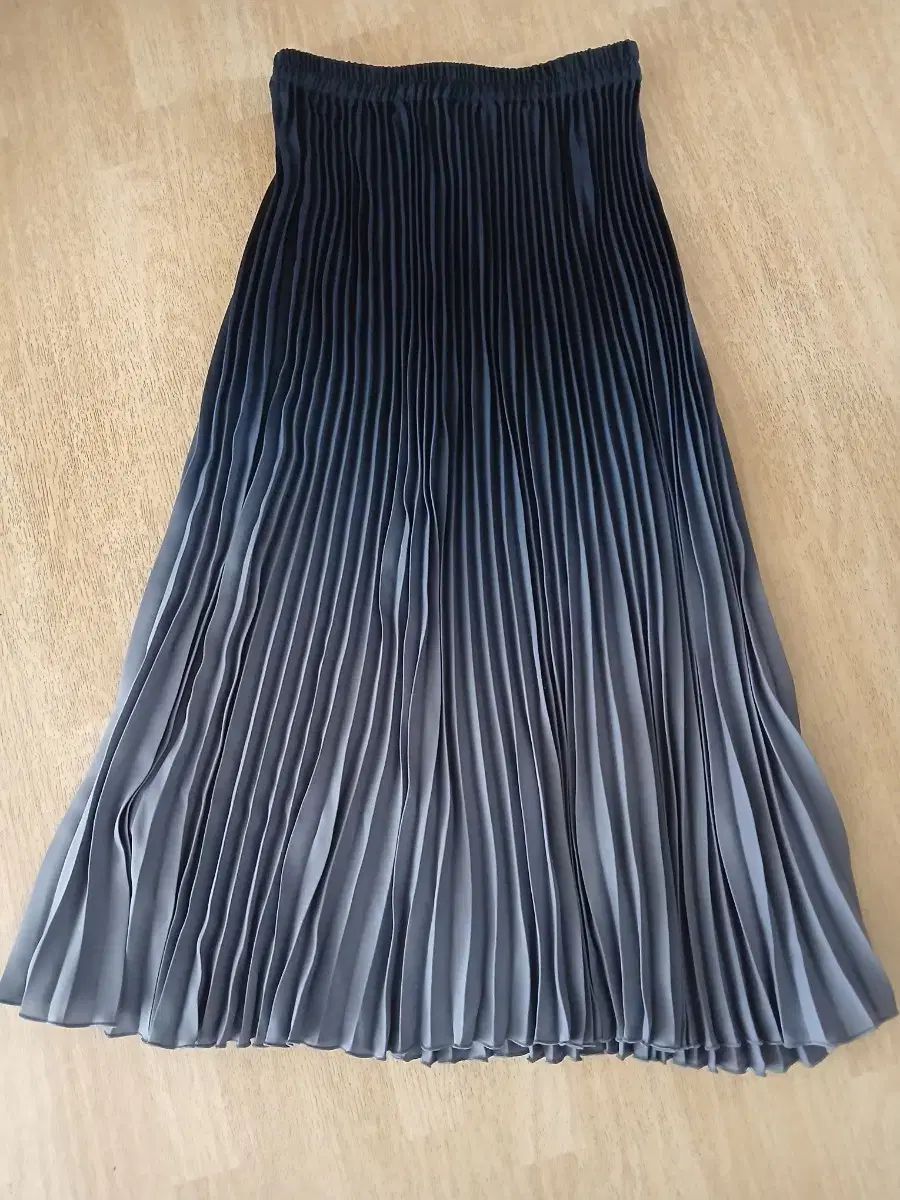 13万ウォン台 PLEATSME グラデーション ロング丈スカート 26 28