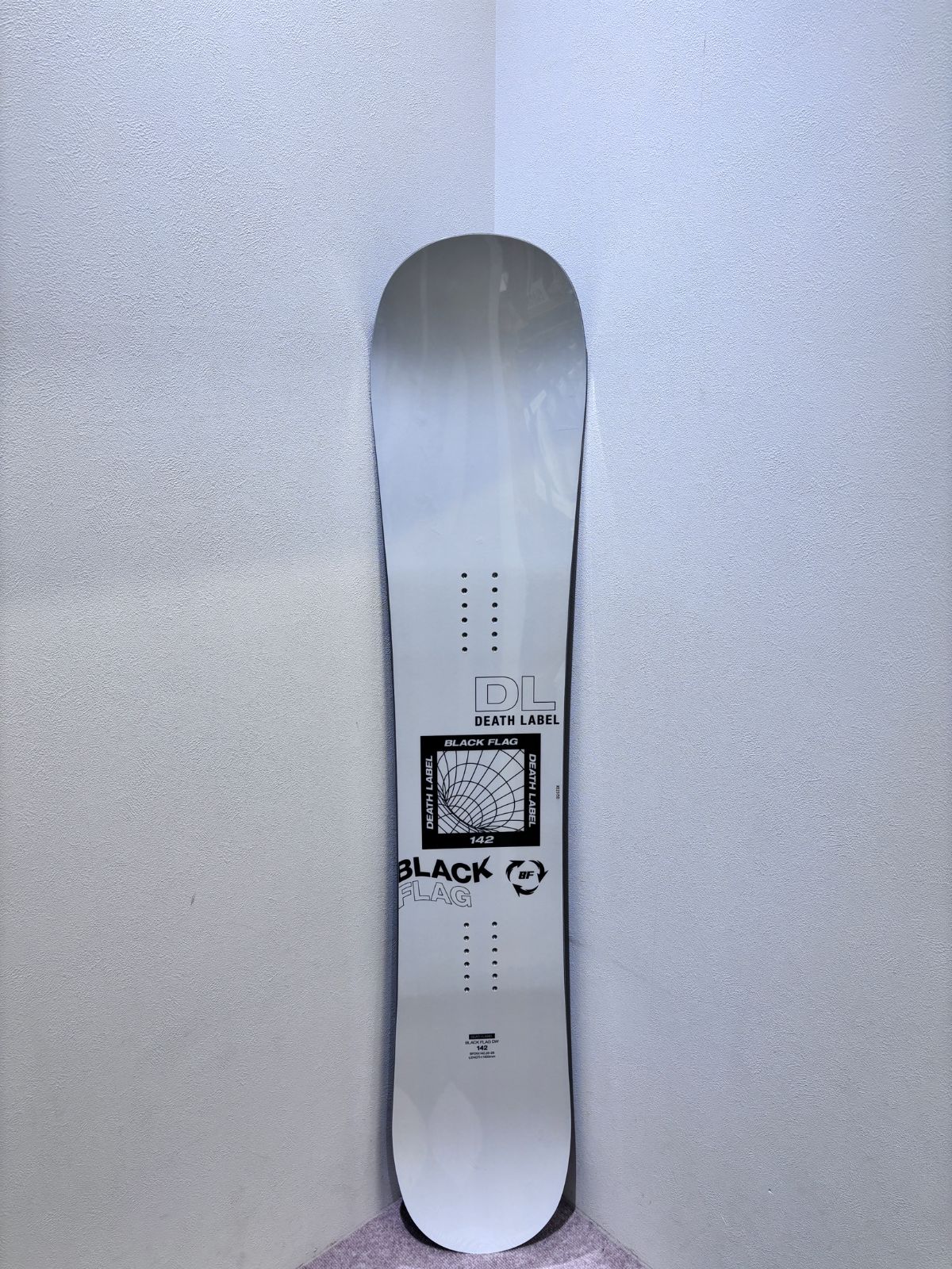 ムラスポOUTLET公式】スノーボード 新品 未使用 DEATH LABEL デス