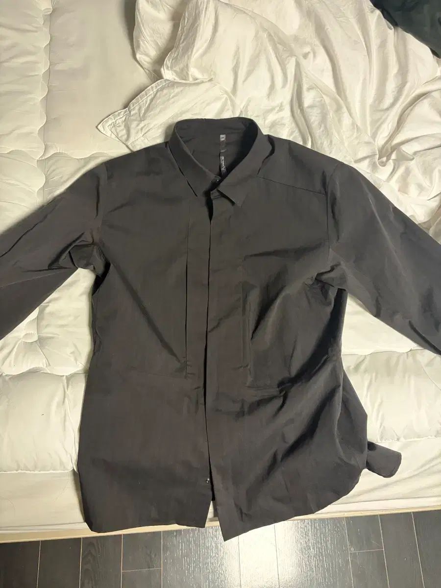 ARC'TERYX アークテリクス veilance OFF LAND LS シャツ SM