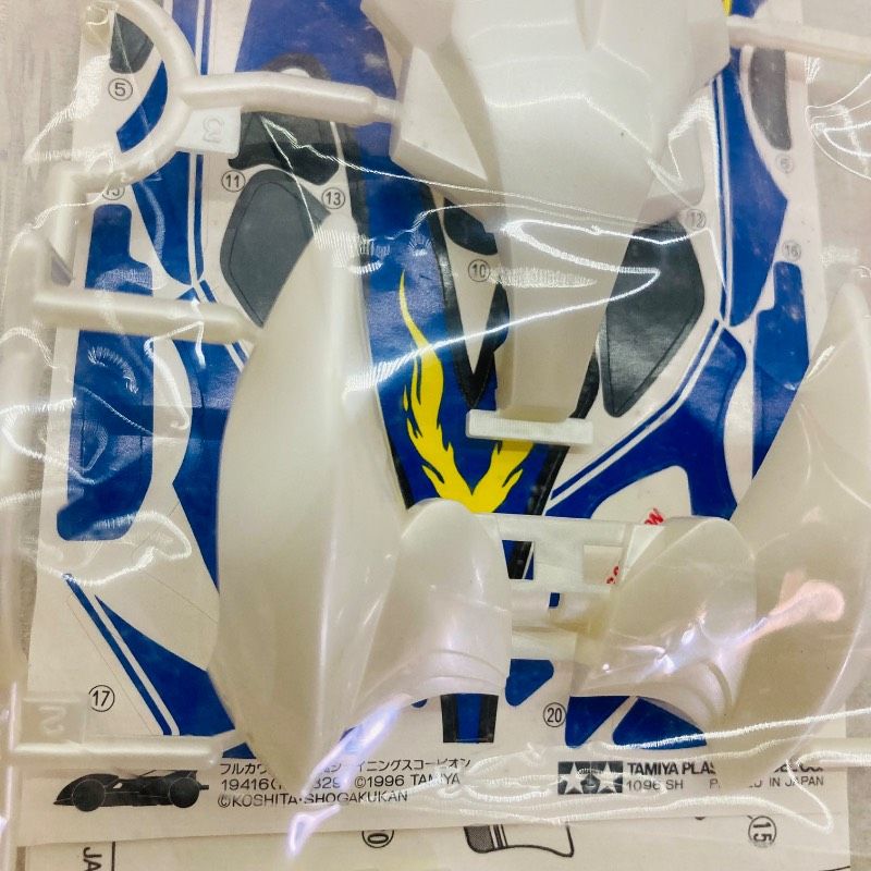 未開封品】 SHINING SCORPION 1/32 フルカウルミニ4駆 シャイニング