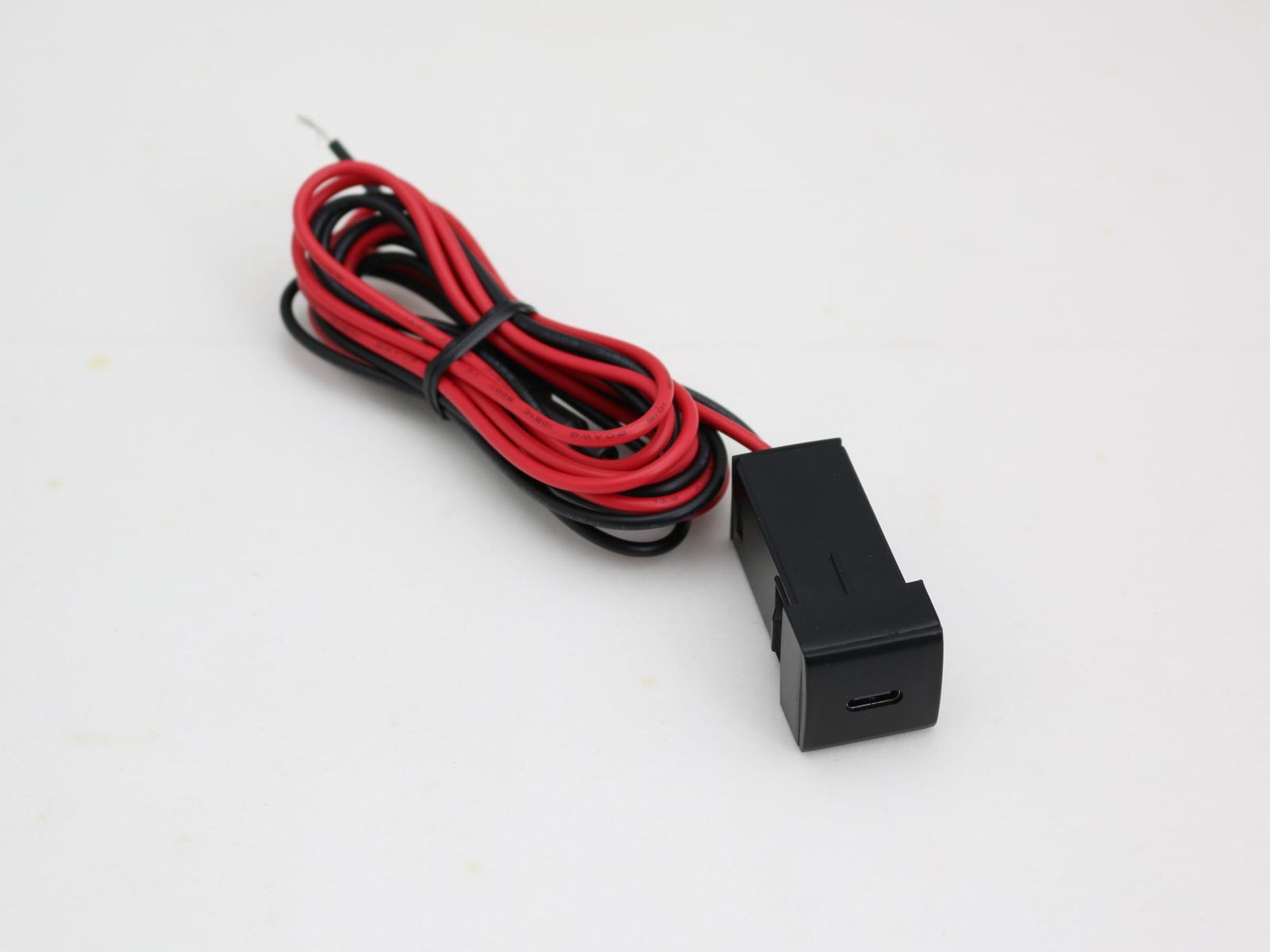 新品 ブルコン（Bullcon）ＵＳＢ電源コンバーター（USB Type-C） トヨタパネル用