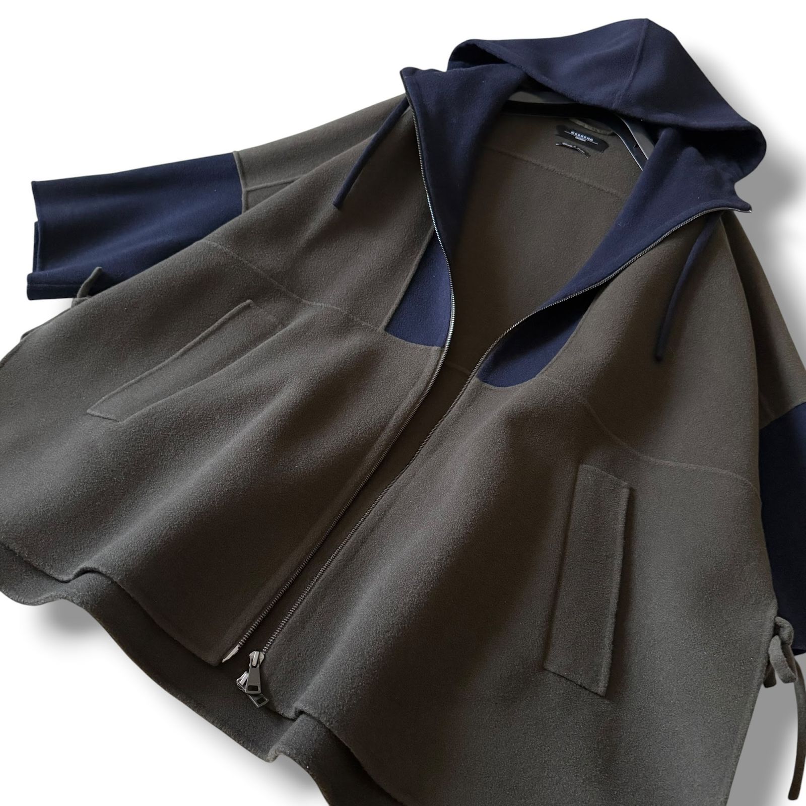 極美品 22AW クチートアマーノ ゆったりケープ風フードコート MaxMara