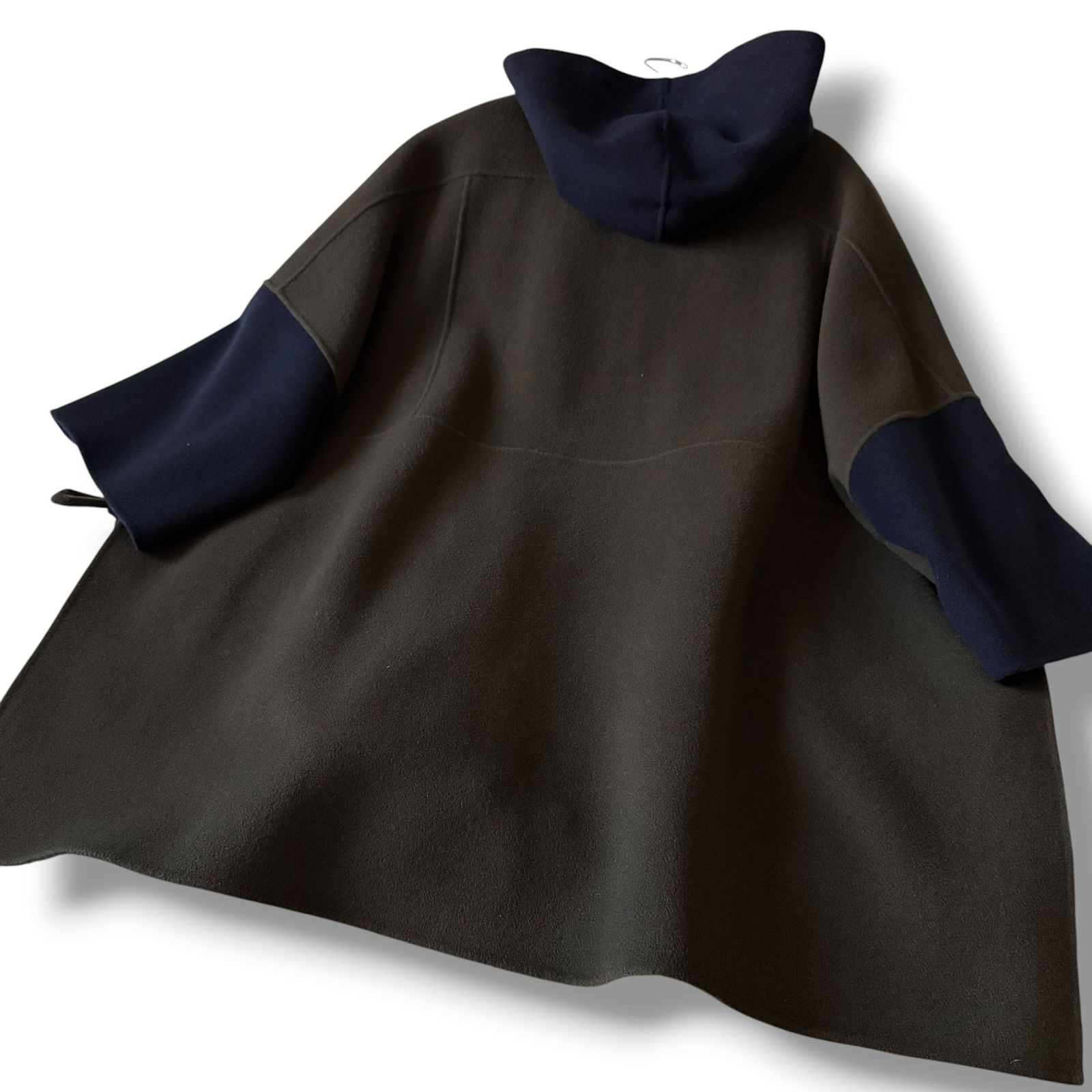 極美品 22AW クチートアマーノ ゆったりケープ風フードコート MaxMara