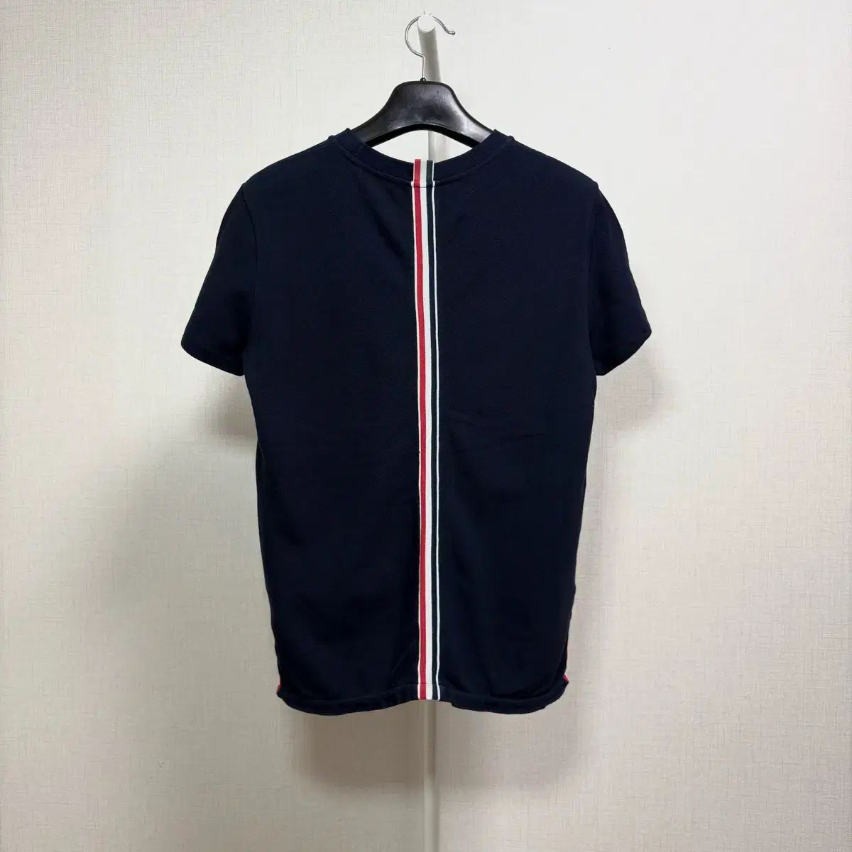 3 トム・ブラウン バッグ 白 3本線 半袖Tシャツ ネイビー