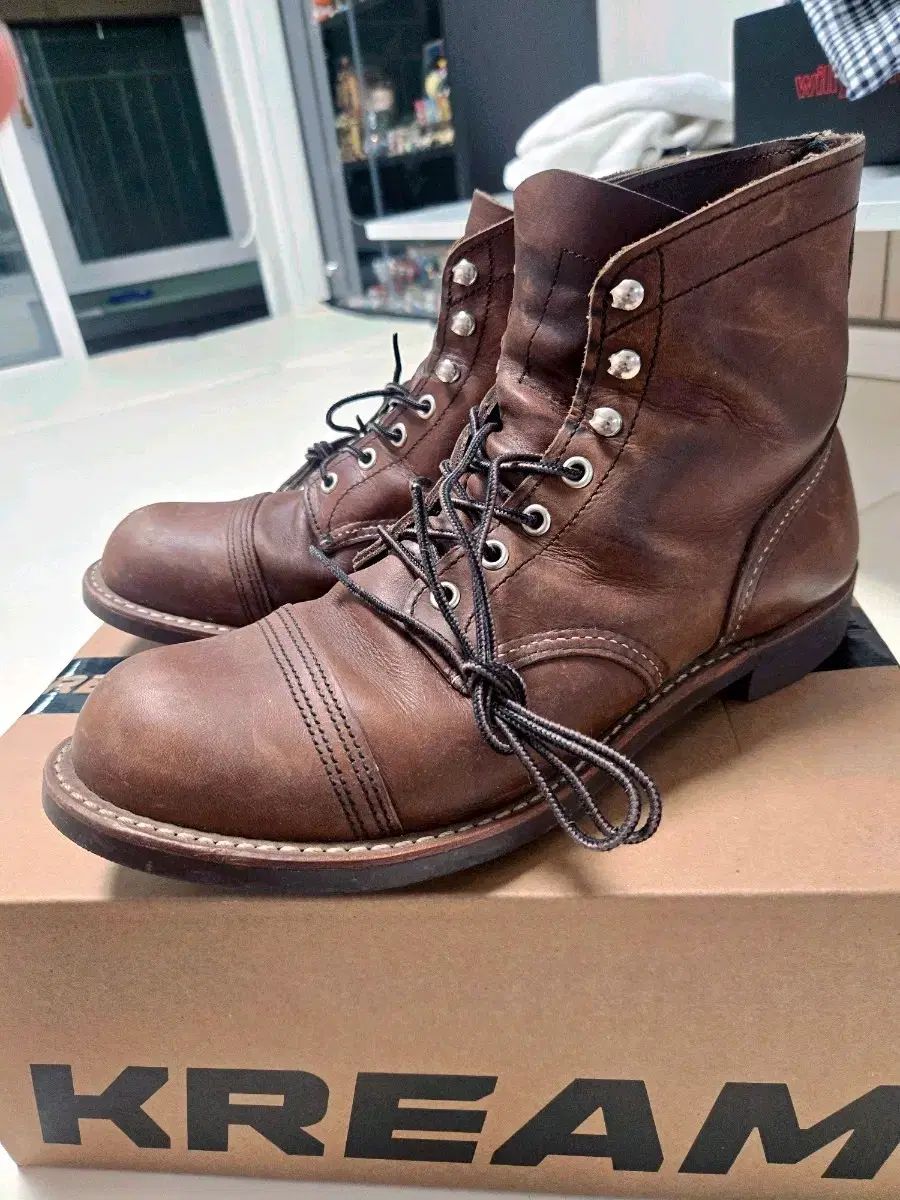 RED WING 8111 Iron Ranger(アイアンレンジャー) 280 ビブラムソール