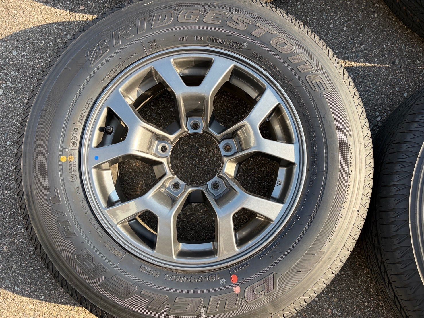 送料込み！ジムニーノマドJC74 純正タイヤホイール4本セット 195/80R15