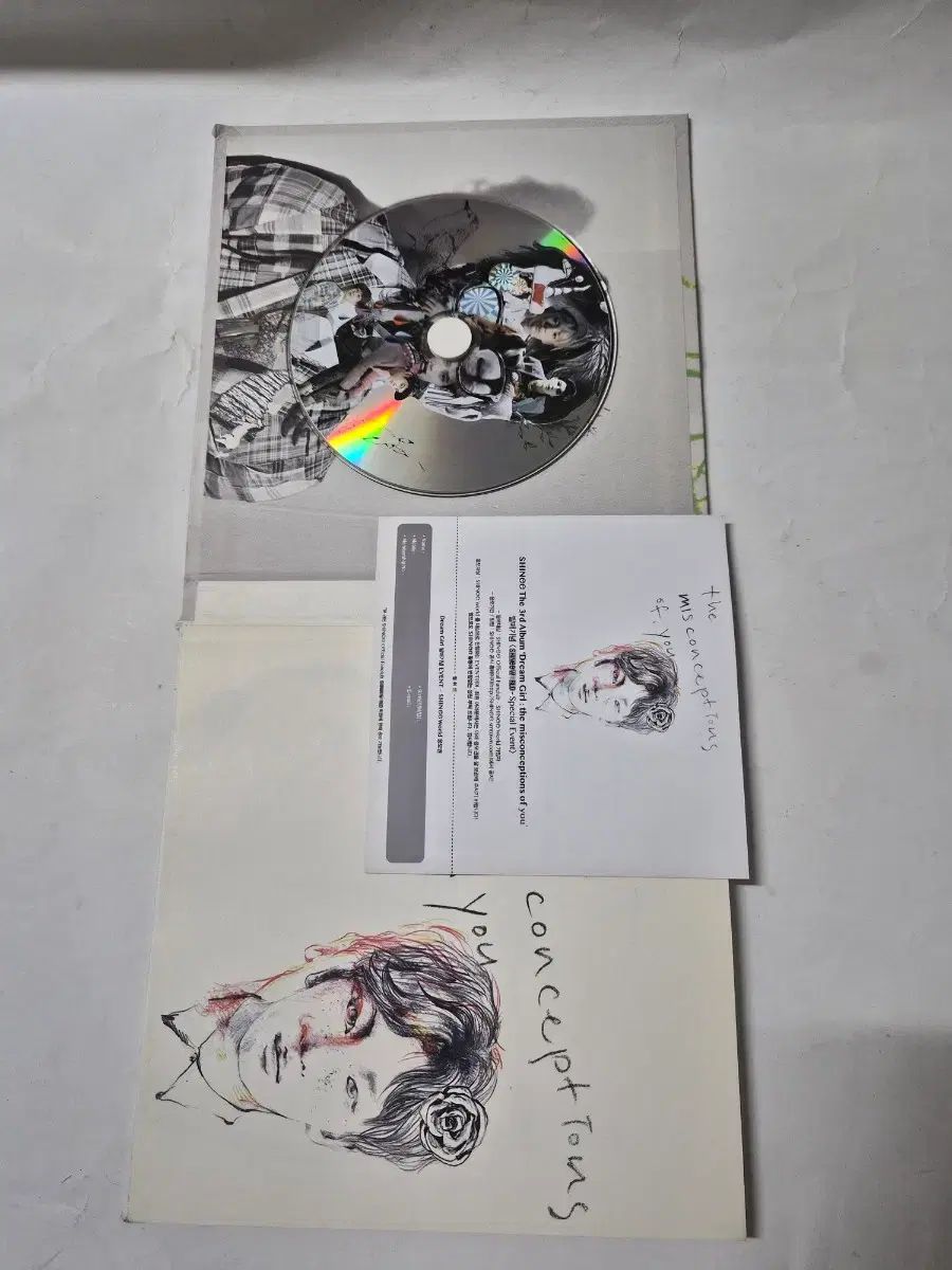 SHINee(シャイニー) 全メンバー サイン cd 投稿してみます - メルカリ