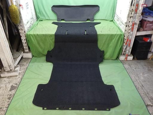 【中古】ハイエース 純正 フロアカーペット リアマットセット