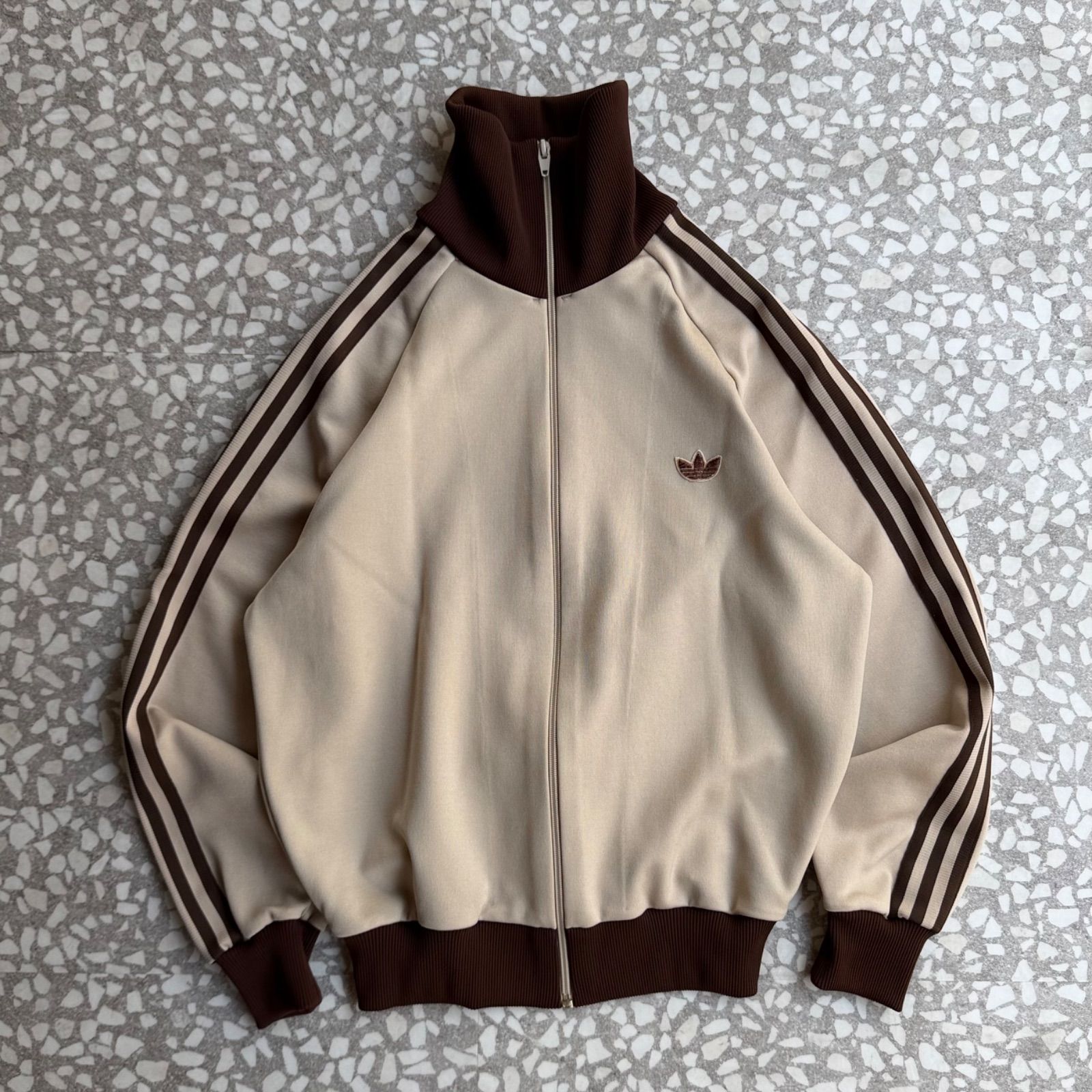 adidas / 80
