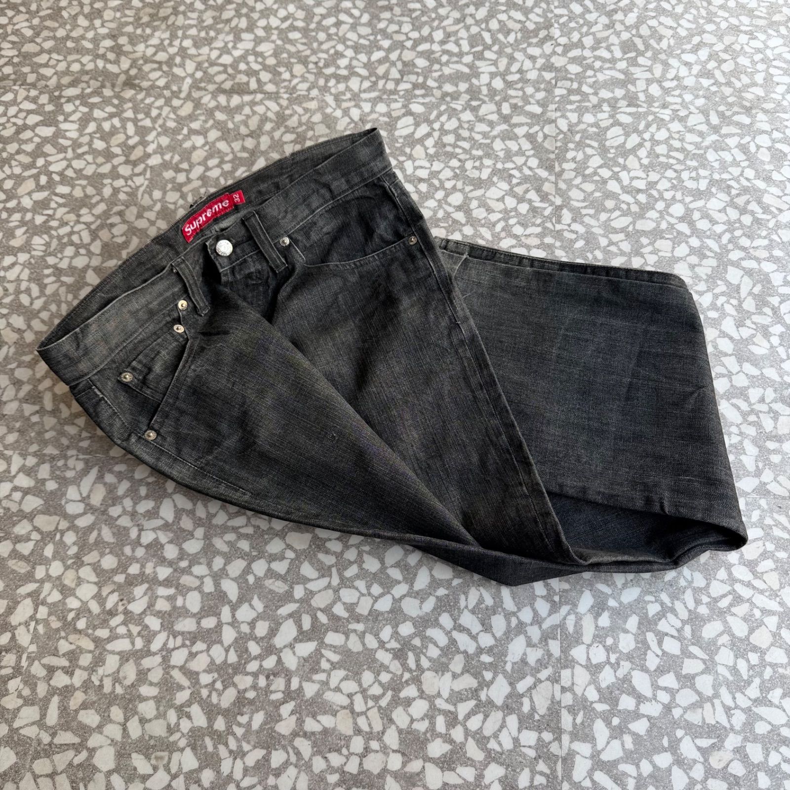 Supreme / 90’s black denim size 32　オールドシュプリーム　ブラックデニム　先染め　ストリート　ストレート　紙タグ sk8 当時もの　西海岸　stussy