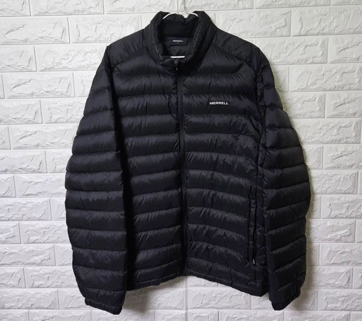 メレル 軽量ダウン 出品 5,487円
