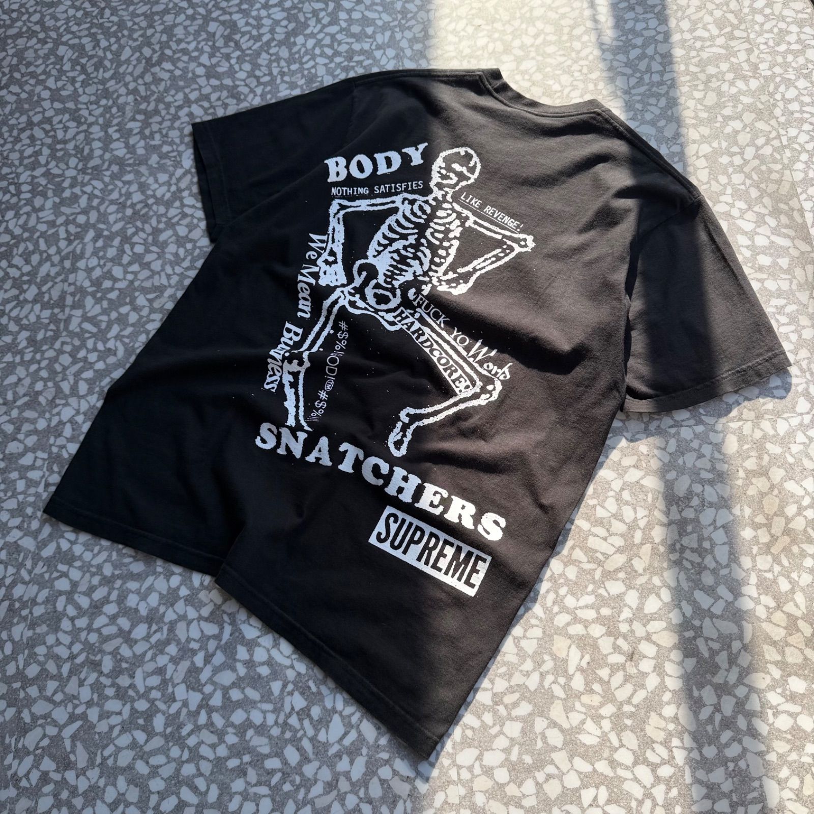 【背面ビッグスカル】オールドステューシー古着バックプリントTシャツ骸骨ストリート 背面ビッグスカル】オールドステューシー古着バックプリントTシャツ