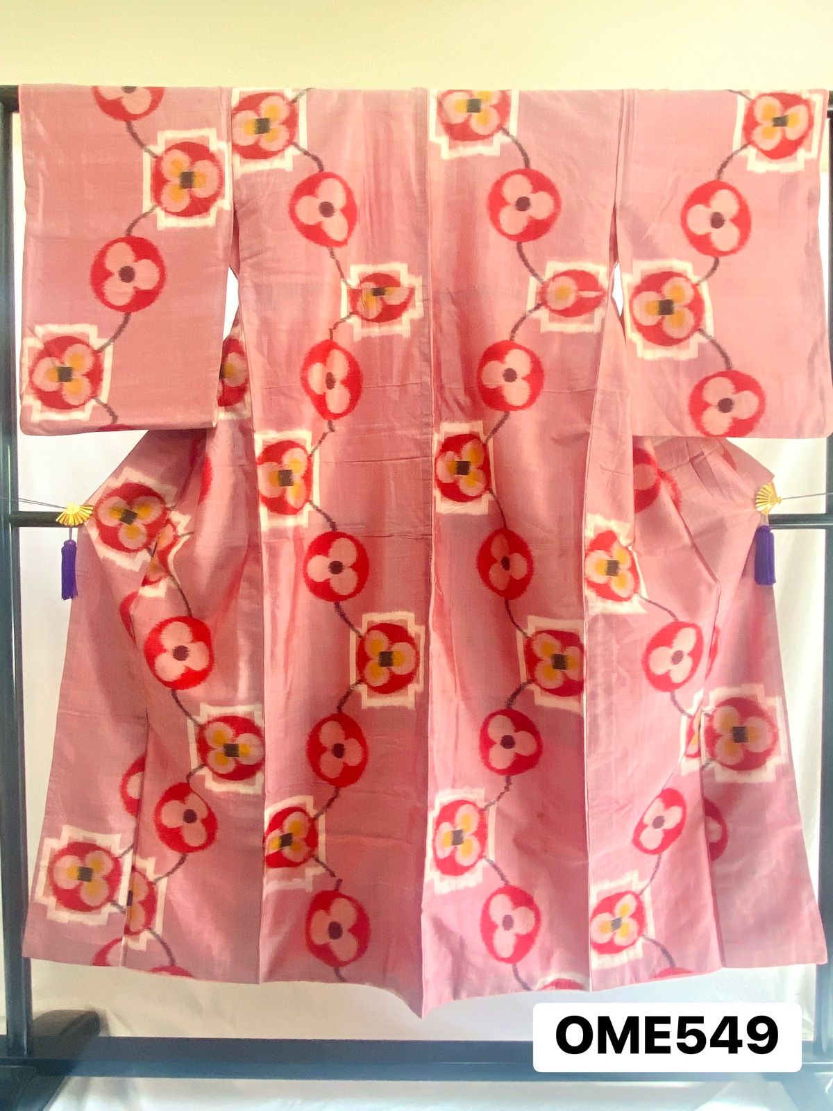 着物】リメイク用 銘仙 正絹 アンティーク アンティーク着物 花柄 着物 着物】リメイク用 銘仙 正絹 アンティーク アンティーク着物 花柄 着物