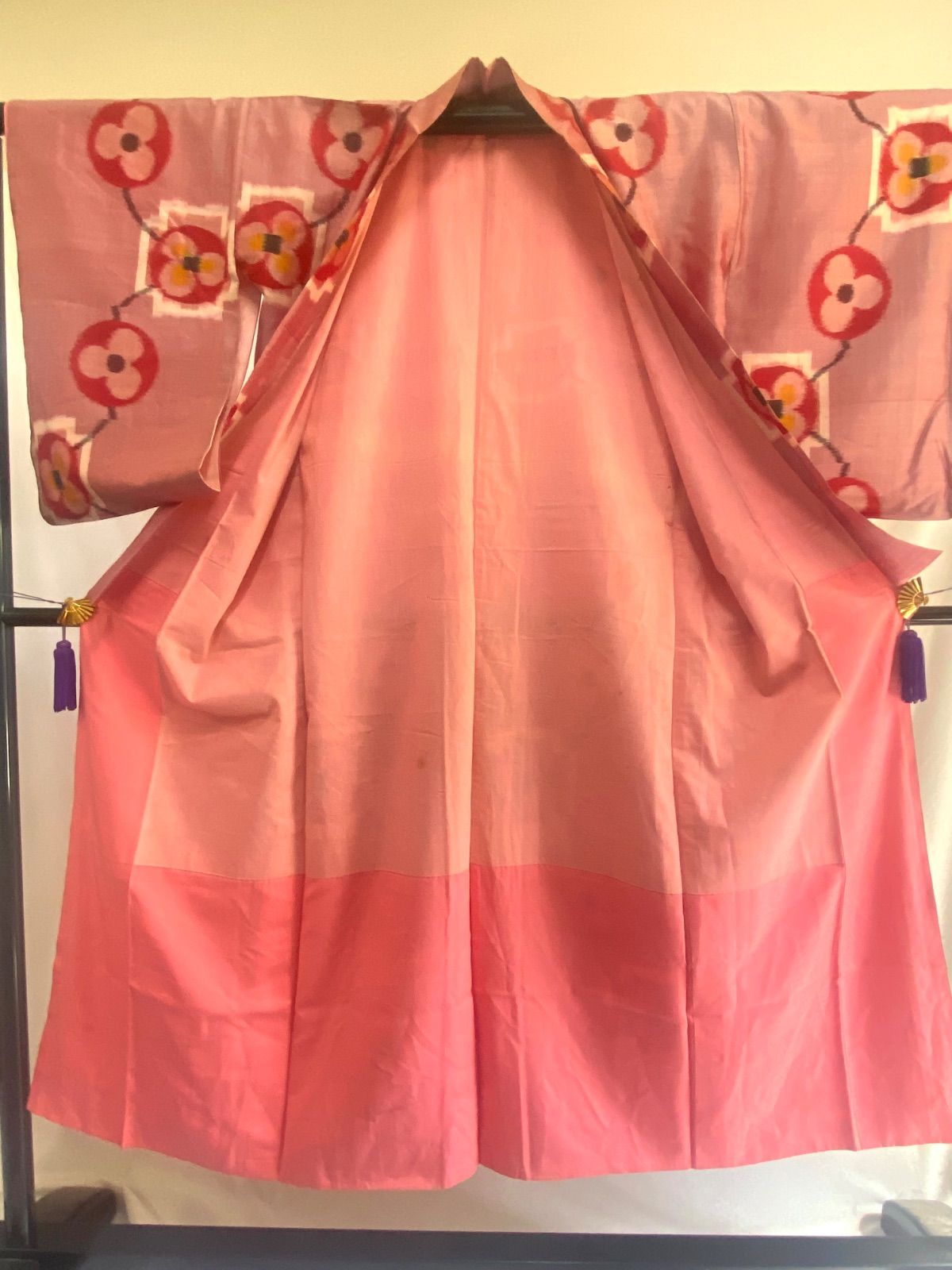 着物】リメイク用 銘仙 正絹 アンティーク アンティーク着物 花柄 着物 着物】リメイク用 銘仙 正絹 アンティーク アンティーク着物 花柄 着物