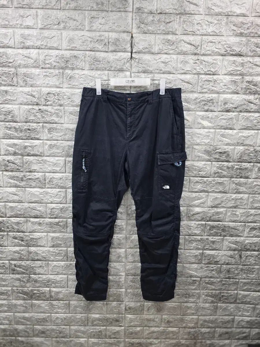THE NORTH FACE ザノースフェイス ブラック カーゴ ズボン ウエスト 34インチ