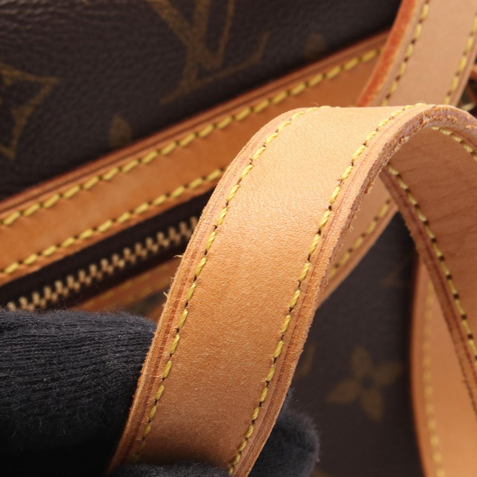 LOUIS VUITTON ルイ・ヴィトン シテGM ショルダーバッグ - メルカリ