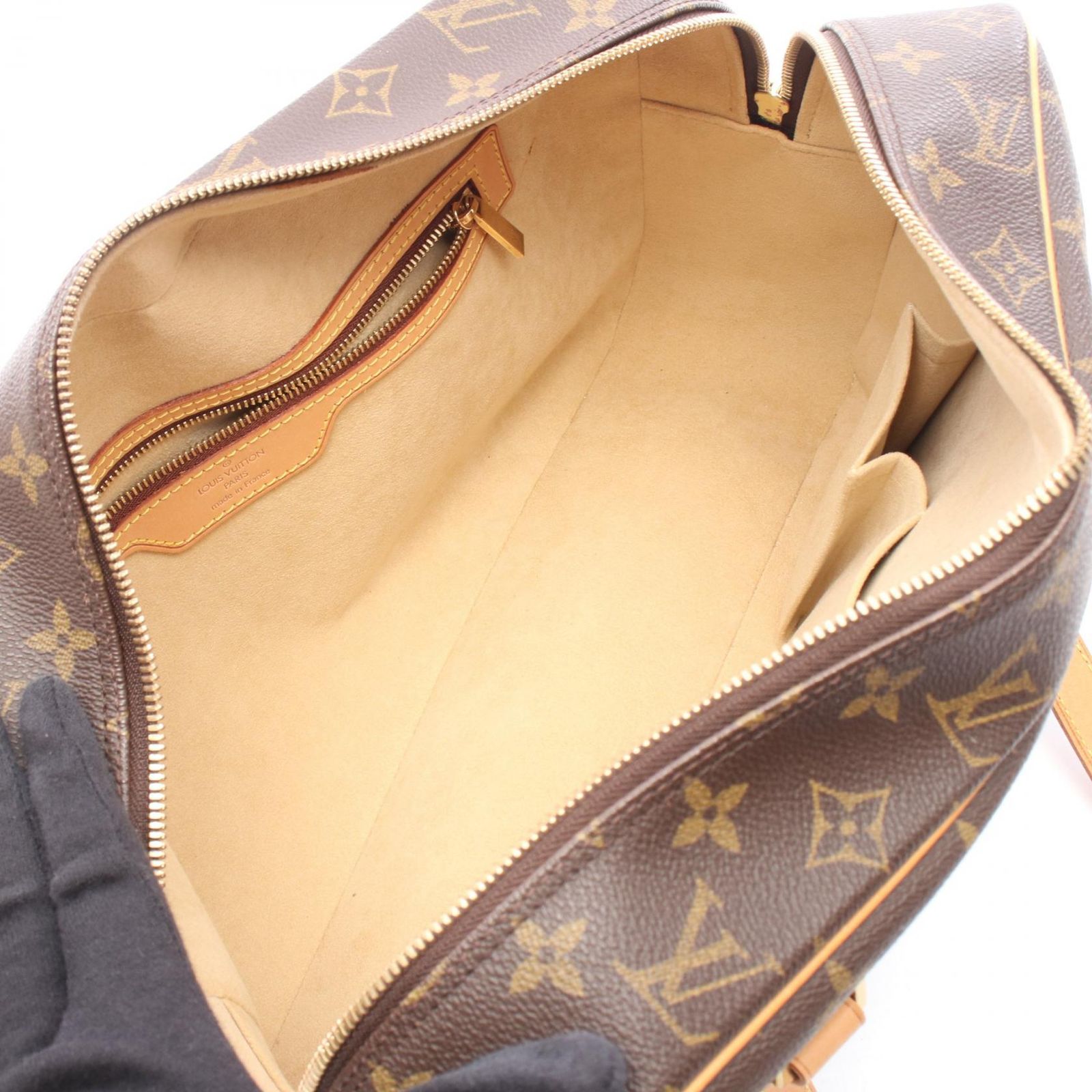 LOUIS VUITTON ルイ・ヴィトン シテGM ショルダーバッグ - メルカリ